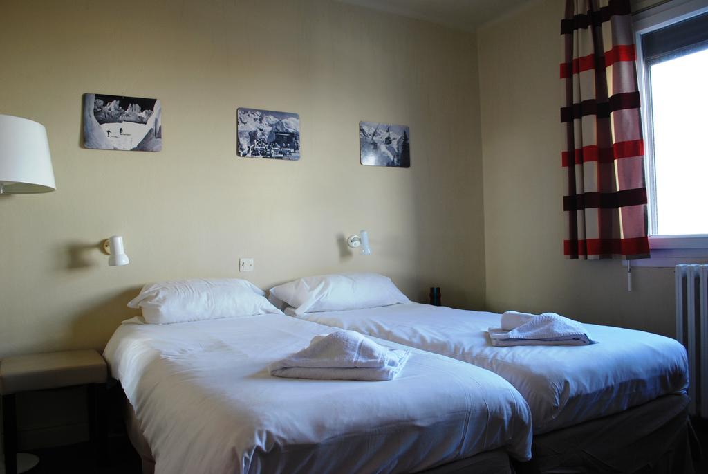 Hotel Les Clarines Лес дьо Алпс Екстериор снимка