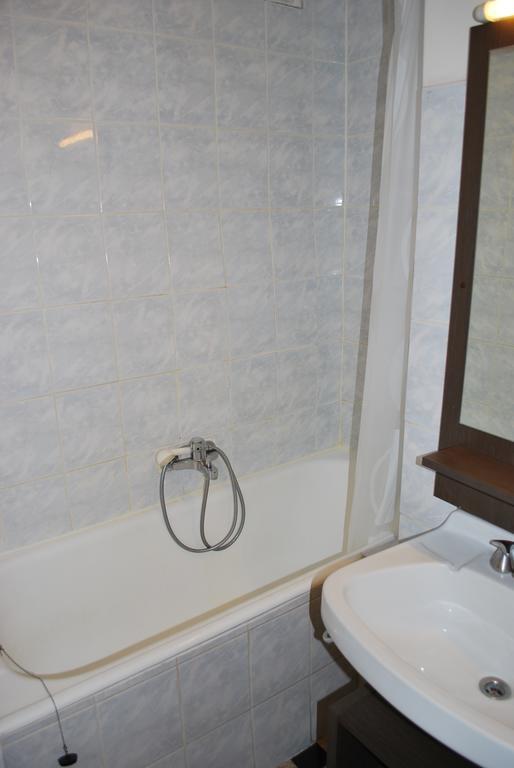 Hotel Les Clarines Лес дьо Алпс Екстериор снимка