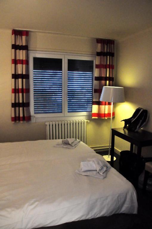Hotel Les Clarines Лес дьо Алпс Екстериор снимка