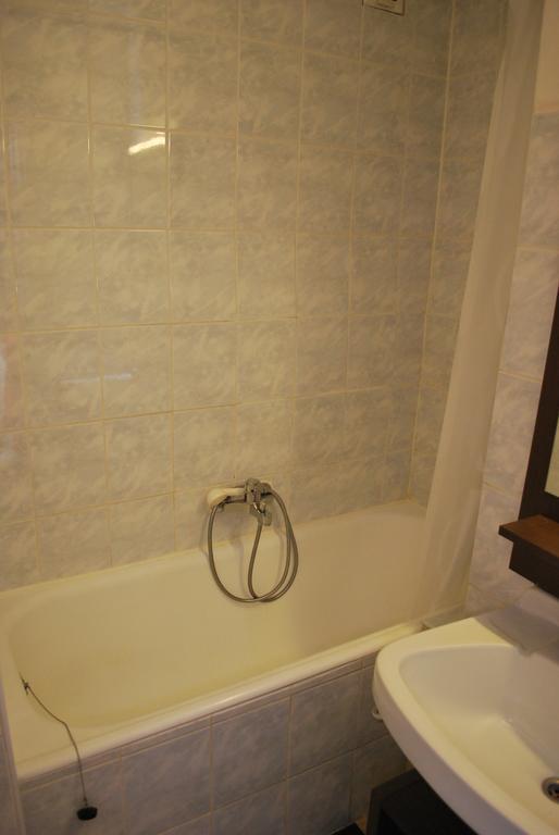 Hotel Les Clarines Лес дьо Алпс Екстериор снимка